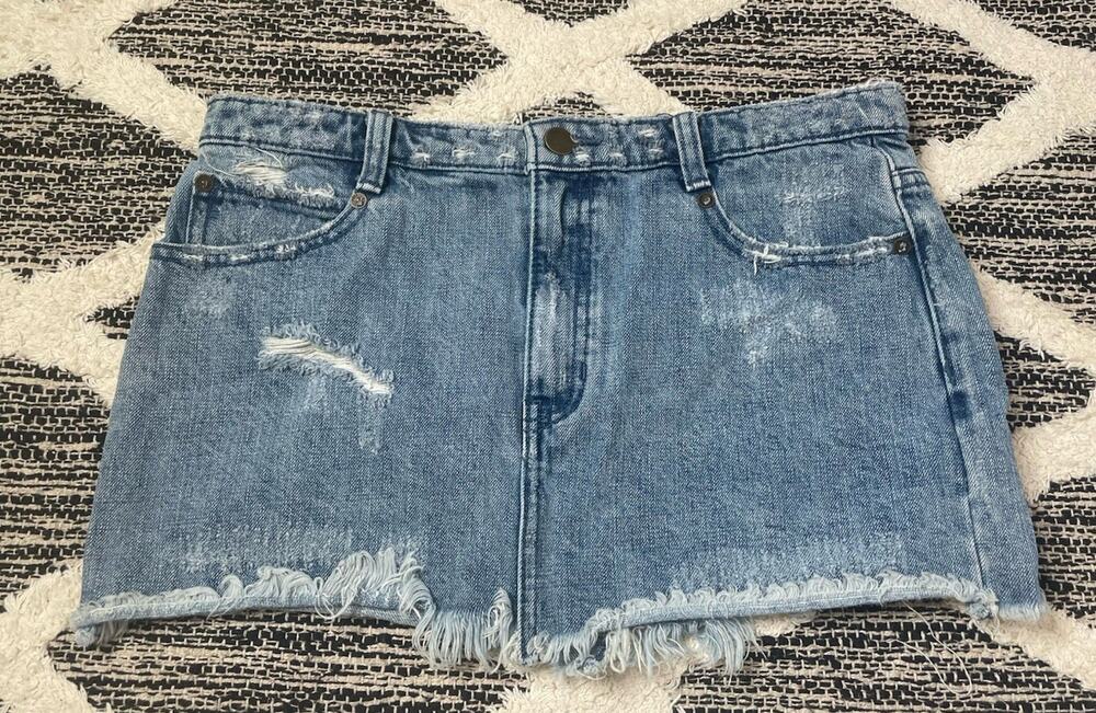 Free People Micro Mini Denim Skirt Raw Hem Frayed Y2K w Pockets Size 4